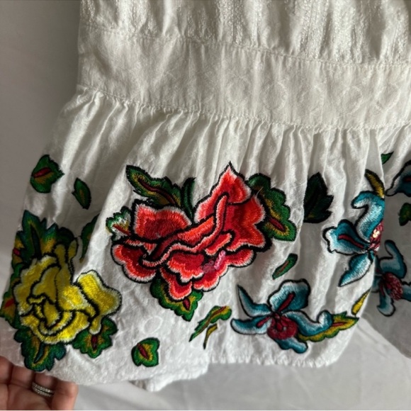 Maeve Anthropologie Sereno White Embroidered Rose Sleeveless Camisole Top Size 0 - Picture 6 of 9